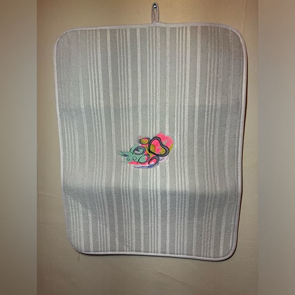 Gray dish mat with custom neon dog paw print embroidery - Picture 7 of 7